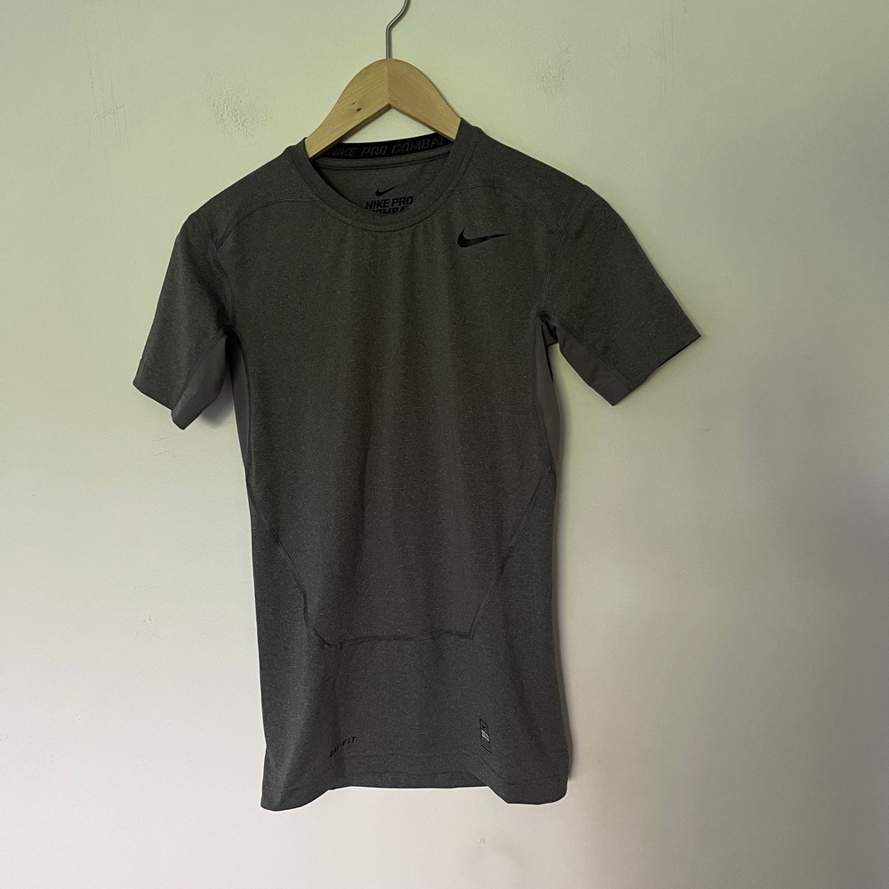 Nike Pro Combat Dri-FIT Compression Shirt Mens Small Gray Short Sleeve Training